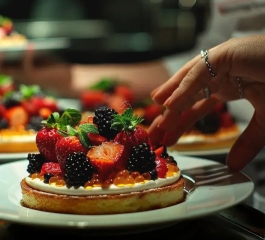 Descubra Cursos Gratuitos de Culinária Que Estão Bombando Online